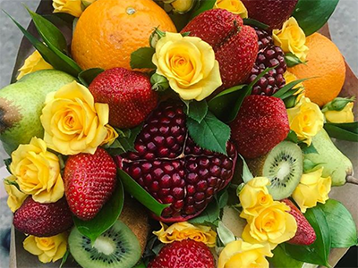 Цветочно-фруктовые букеты