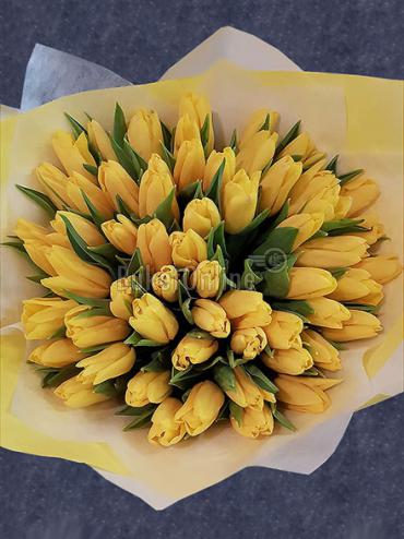 Купить с доставкой Букет желтых тюльпанов