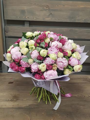 Букет цветов Букет из пионов и пионовидных роз