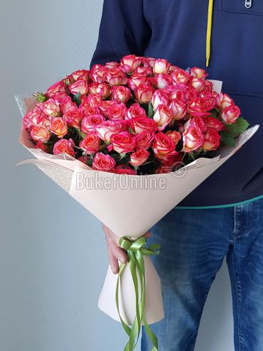 Букет цветов Букет из кустовых роз