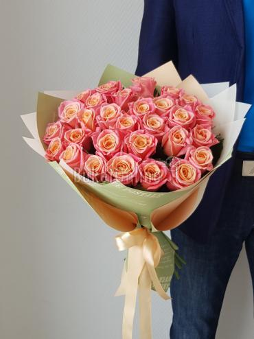 Купить с доставкой Букет из 31 розы