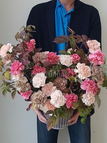 Цветы с доставкой Цветочная композиция с гвоздикой