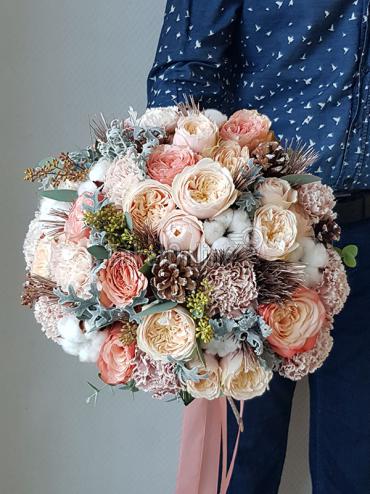 Цветы с доставкой Стильный букет с пионовидной розой