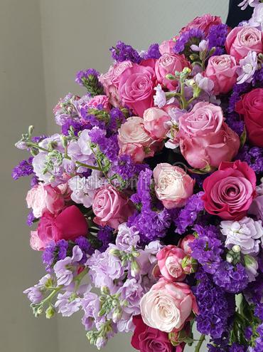 Букет цветов Стильный букет с пионовидной, кустовой розой