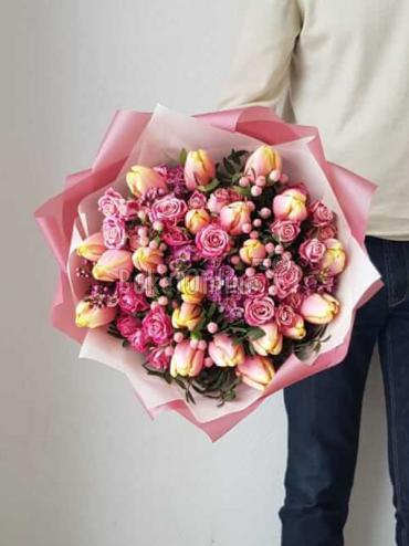 Цветы с доставкой Вальс Цветов: Пионовидные Тюльпаны и Матиолла