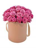 Розовое очарование - букет роз в шляпной коробке