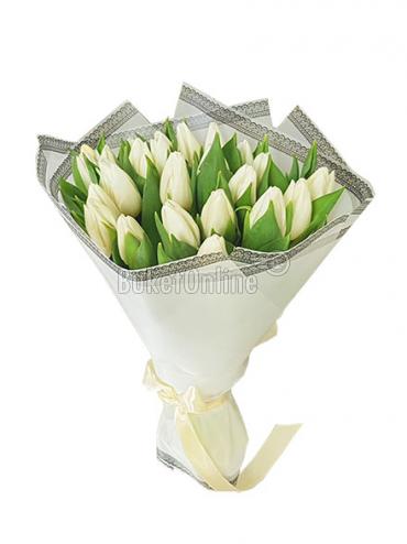 Цветы -  25 белых тюльпанов