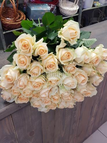 Цветы с доставкой Букет из 45 кремовых роз