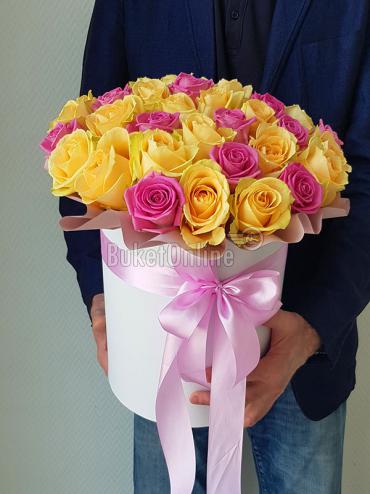 Цветы с доставкой Розы в шляпной коробке