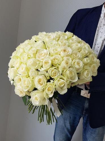 Букет цветов Роза Аваланж - 75шт