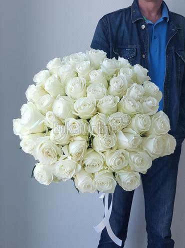 Цветы -  51 белая эквадорская роза