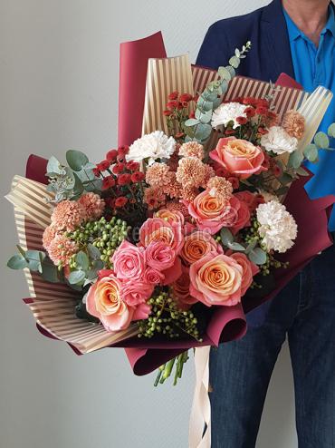 Букет цветов Букет с хризантемой и розой