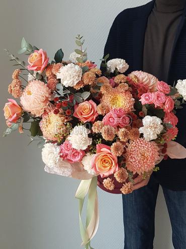Цветы -  Шляпная коробка с хризантемами