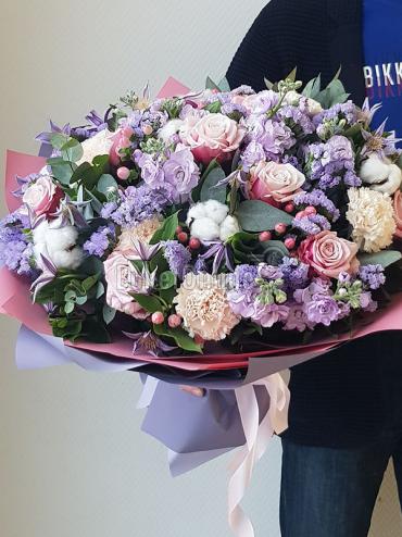 Цветы с доставкой Букет с клематисом и розой