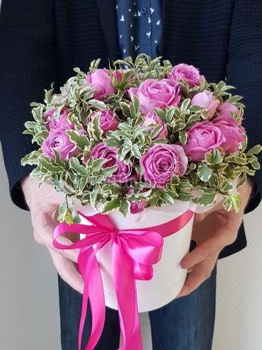 Букет цветов Шляпная коробка с пионовидной розой