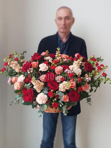 Купить с доставкой Корзина цветов ''Red''