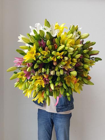 Цветы с доставкой Букет из 51 лилии