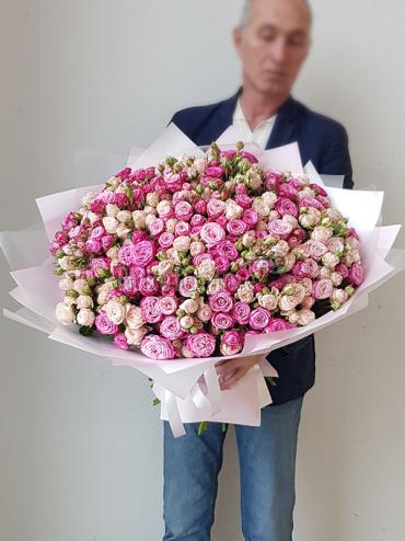 Букет цветов 101 пионовидная кустовая роза