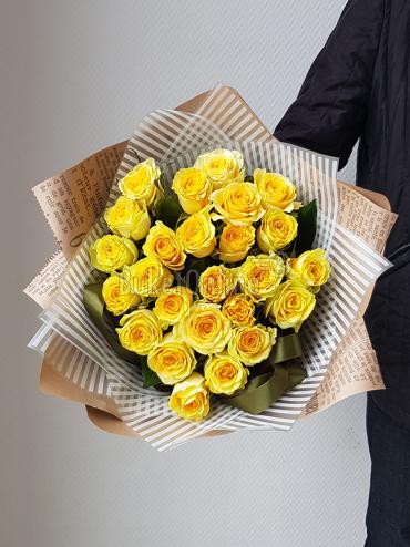 Купить с доставкой 25 жёлтых роз